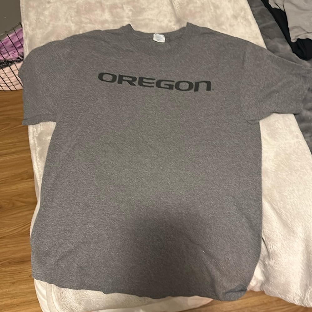 Woman’s Oregon t shirt